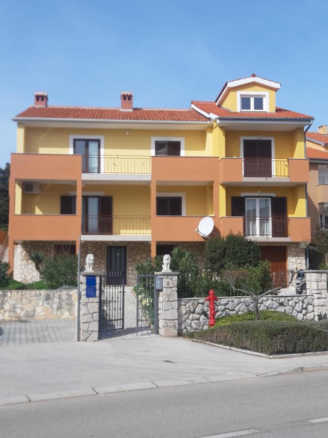 Soba Ana Hotel Cres Exterior photo